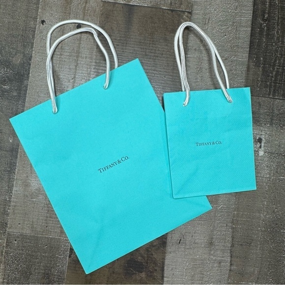 Authentic Tiffany & Co. Bundle of Gift Bags - Picture 1 of 4